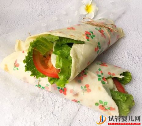 教你在家做肯德基的雞肉卷，步驟詳細(xì)，越做越香，幾天不吃就嘴饞(圖2)