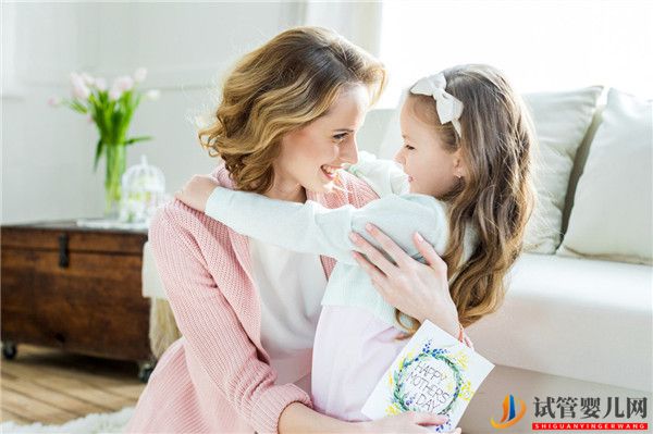 色盲癥的常見情況,美國第三代試管嬰兒如何避免?(試管嬰兒多少錢)(圖2) 色盲癥的常見情況,美國第三代試管嬰兒如何避免?(圖1)