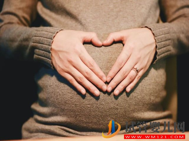 卵巢amh檢查結(jié)果小于2ng/L能自然懷孕生育小孩嗎？(圖1)