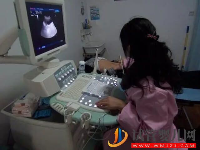 B超顯示卵巢內(nèi)竇卵泡只有5個(gè)可以做試管嬰兒?jiǎn)幔?圖1)
