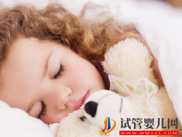 1歲寶寶嗜睡和正常睡覺的區(qū)別很大,可惜很多家長沒有意識到(圖4) 1歲寶寶嗜睡和正常睡覺的區(qū)別很大,可惜很多家長沒有意識到(圖4)