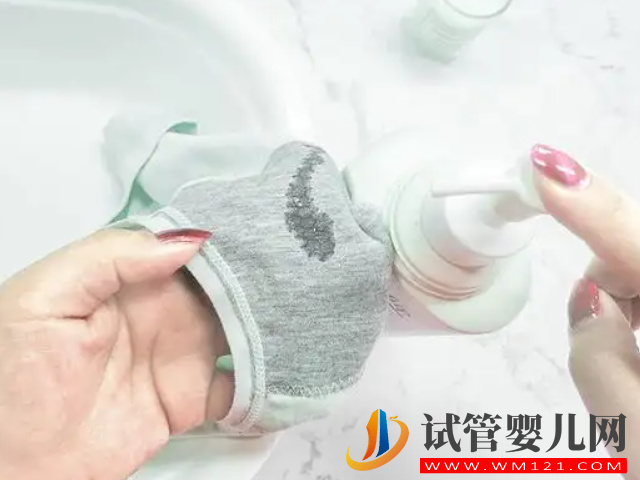 一圖看清胚胎著床成功排出的白帶表現(xiàn),呈水樣、發(fā)黃都是好“孕”(圖3) 一圖看清胚胎著床成功排出的白帶表現(xiàn),呈水樣、發(fā)黃都是好“孕”(圖3)