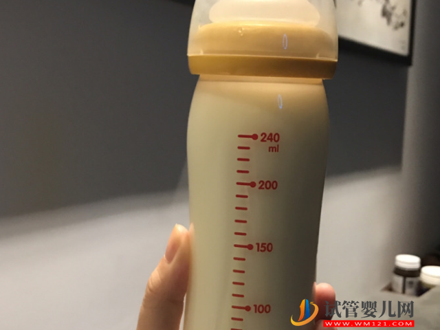 母乳和奶粉最大的區(qū)別有4點(diǎn)，哪個(gè)營(yíng)養(yǎng)更高看了就知道(圖3)
