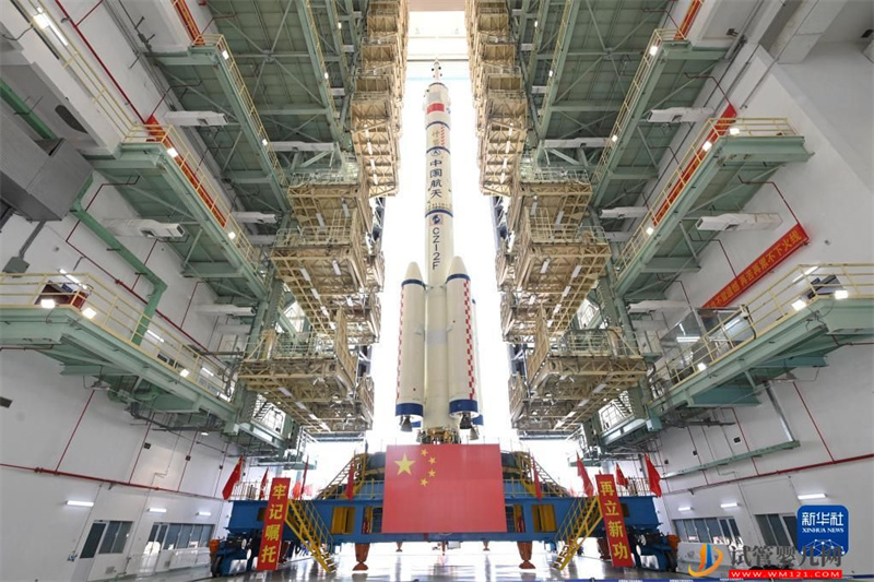 神舟十六號計劃近日擇機實施發射 船箭組合體轉運至發射區(圖3)
