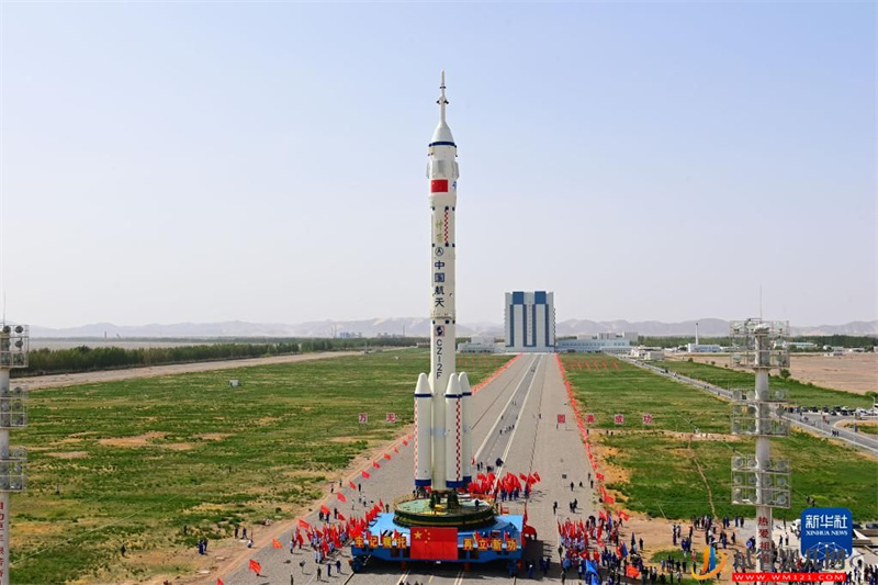 神舟十六號計劃近日擇機實施發射 船箭組合體轉運至發射區(圖5)