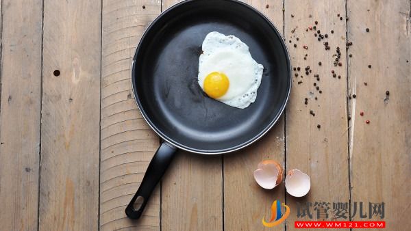 產(chǎn)后可以吃酒釀蛋嗎？產(chǎn)后吃酒釀?dòng)心男┖锰帲?圖2)